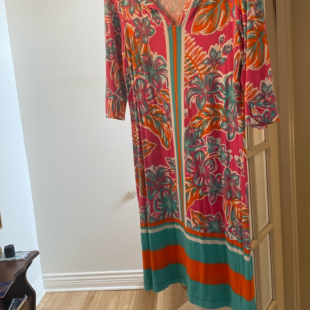 Colourful summer shift dress, flattering.